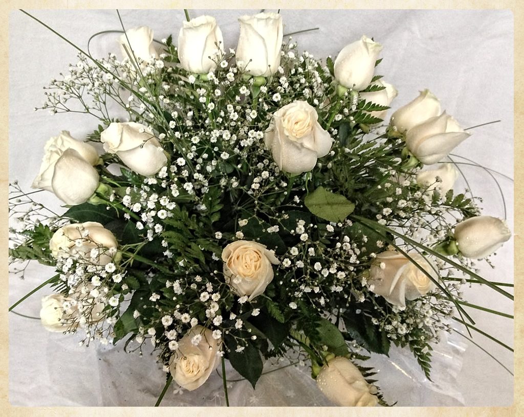 Bouquet aniversario tonos blancos